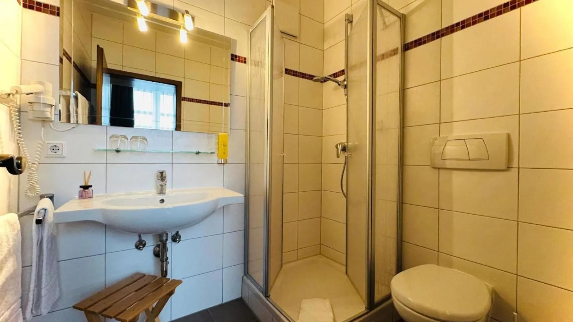 Gasthaus & Hotel Zum Kellermann Grafenau  Apartament Grafenau (Bavaria)
